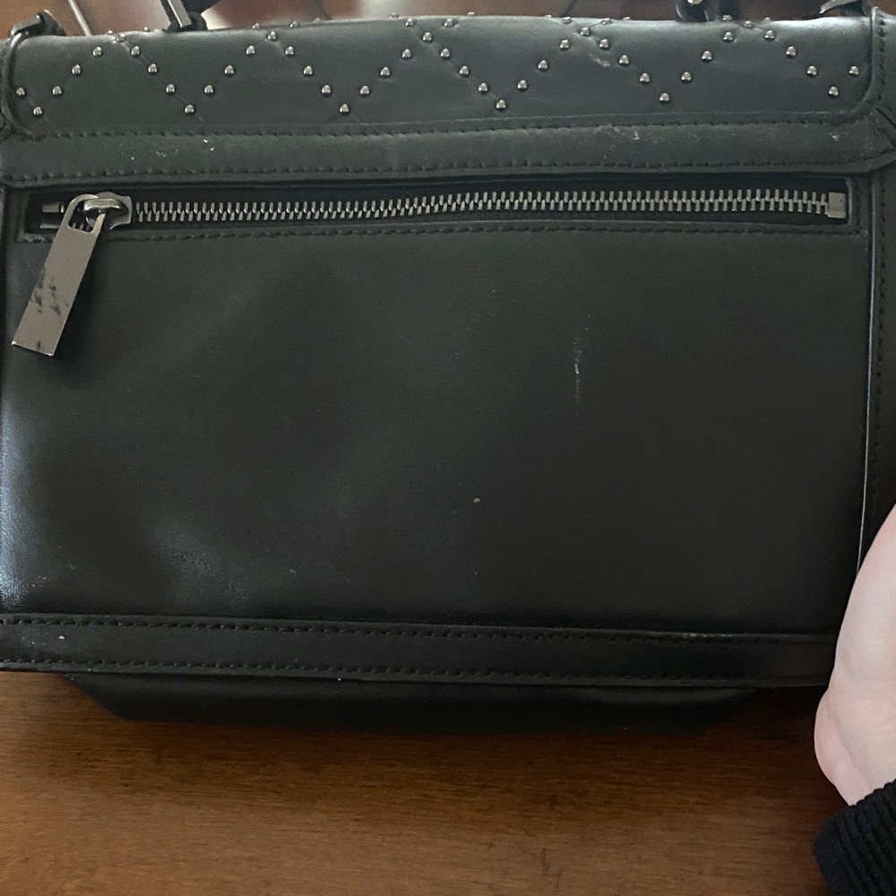 Michael Kors Leather Bag Featuring Crossbody Strap - Picture 9 of 9